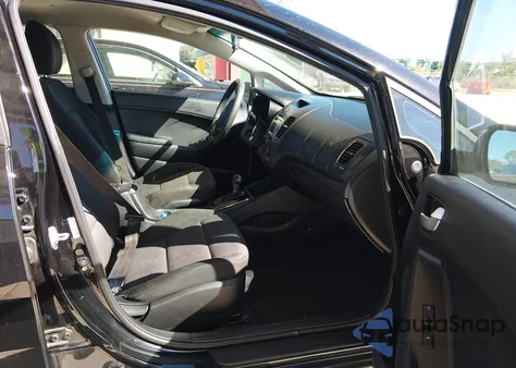 2017 Kia Forte Lx z USA, uszkodzony, nr VIN 3KPFK4A78HE028316